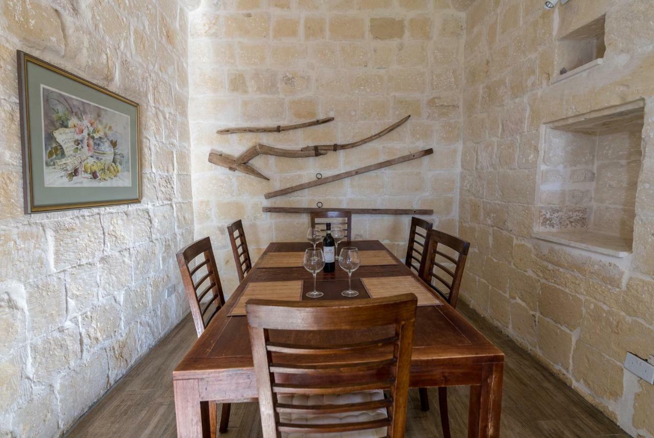 Zeppi'S Luxury Holiday Farmhouse With Private Pool Għarb Esterno foto