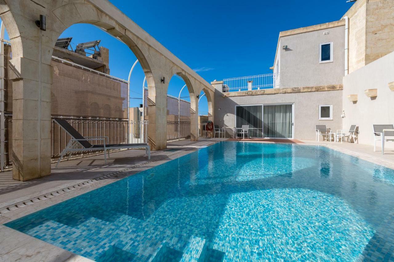 Zeppi'S Luxury Holiday Farmhouse With Private Pool Għarb Esterno foto