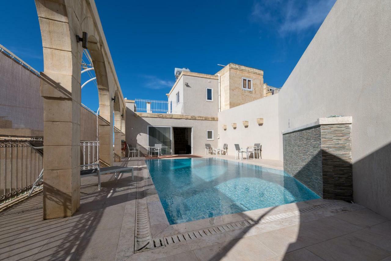 Zeppi'S Luxury Holiday Farmhouse With Private Pool Għarb Esterno foto