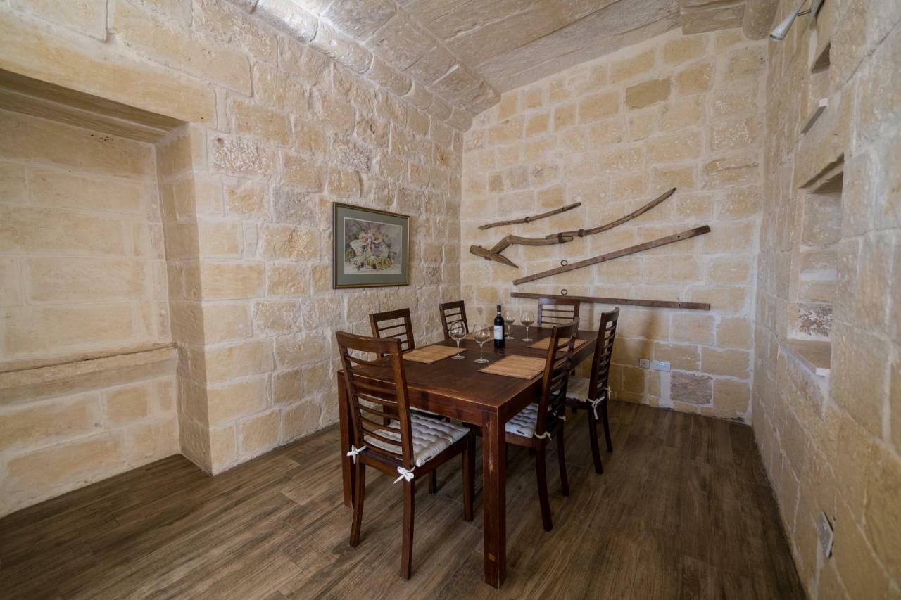 Zeppi'S Luxury Holiday Farmhouse With Private Pool Għarb Esterno foto