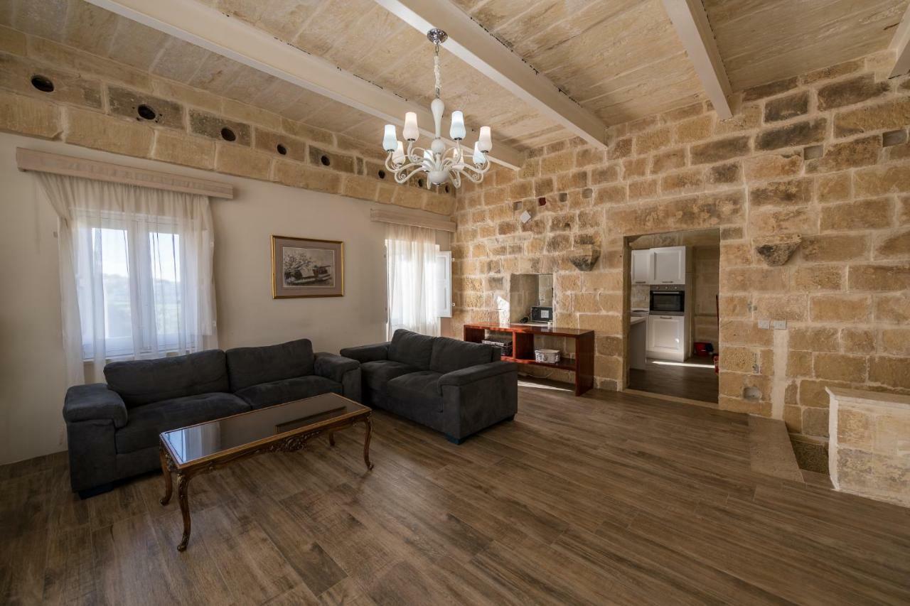 Zeppi'S Luxury Holiday Farmhouse With Private Pool Għarb Esterno foto